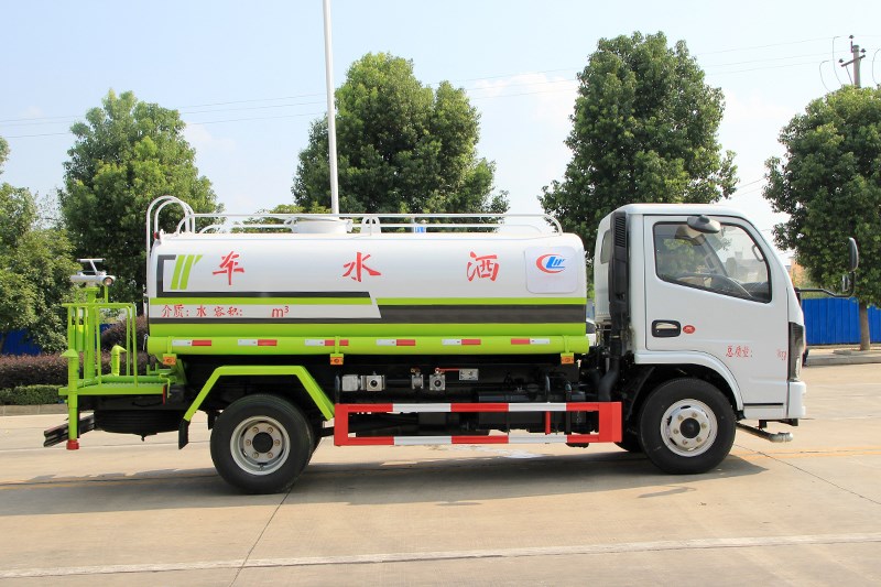 國六東風小多利卡5噸灑水車