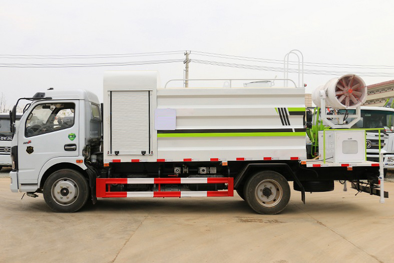 國(guó)六東風(fēng)大多利卡8噸抑塵車(chē)