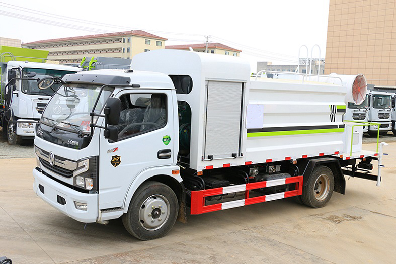 國(guó)六東風(fēng)大多利卡8噸抑塵車