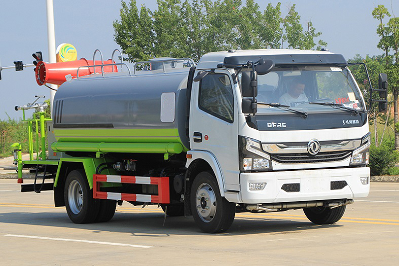 國(guó)六東風(fēng)大多利卡9噸噴霧車