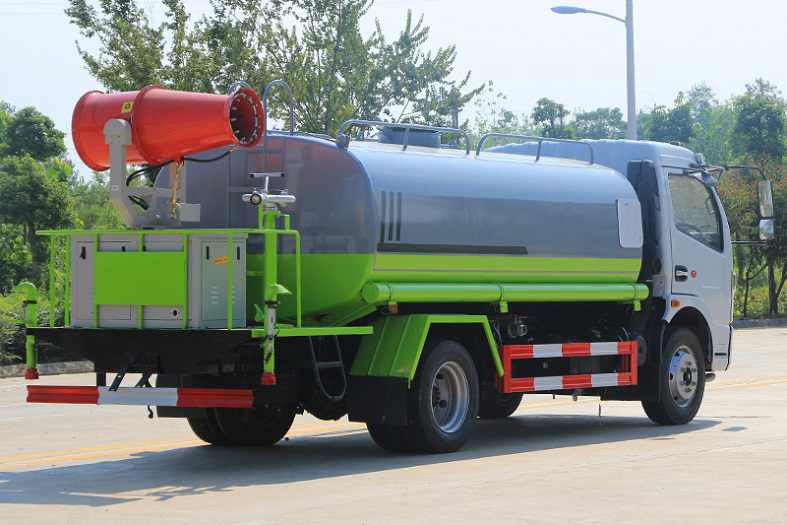 國(guó)六東風(fēng)大多利卡9噸噴霧車
