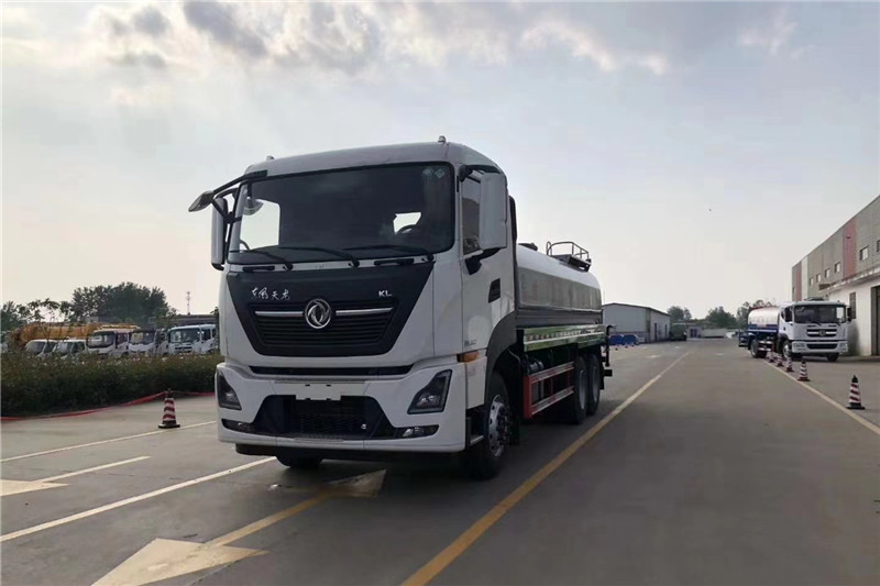 國(guó)六東風(fēng)天龍后八輪18噸噴霧車/30米-40米霧炮