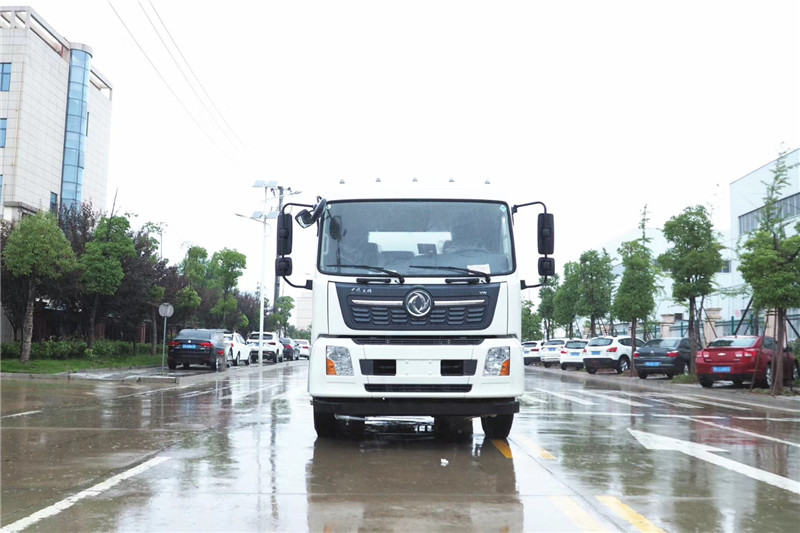 國六東風(fēng)天龍后八輪18噸噴霧車/30米-40米霧炮