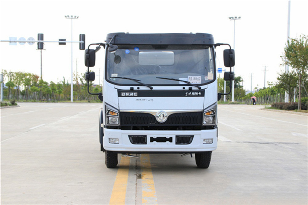 國(guó)六東風(fēng)福瑞卡10噸灑水車