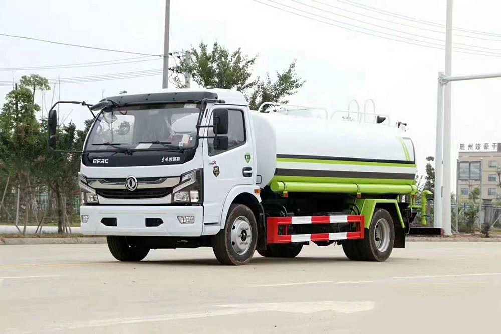 國(guó)六東風(fēng)福瑞卡10噸灑水車