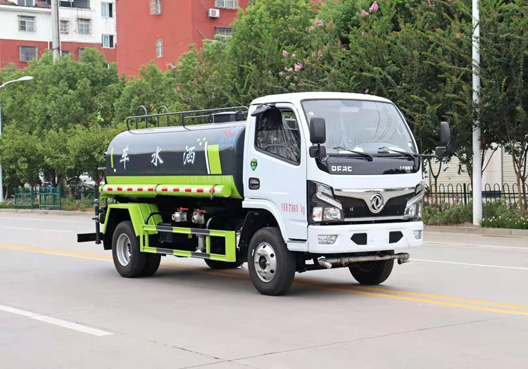 國(guó)六東風(fēng)福瑞卡5噸灑水車(chē)