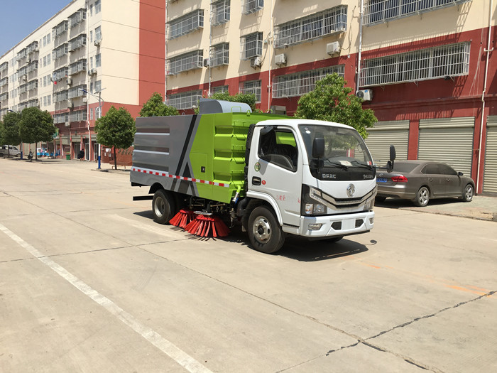 國六東風(fēng)小多利卡掃路車
