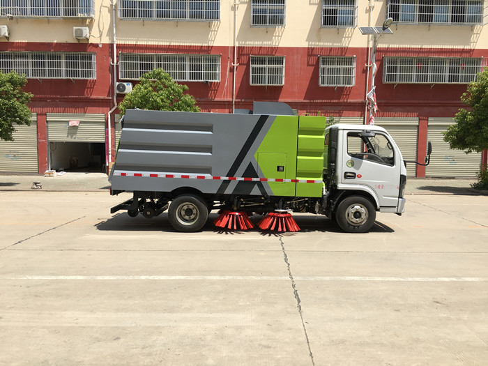 國六東風(fēng)小多利卡掃路車