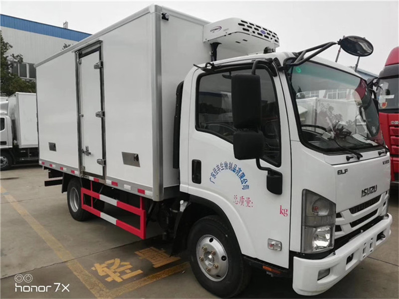 國(guó)六慶鈴五十鈴KV100藍(lán)牌冷藏車(chē)