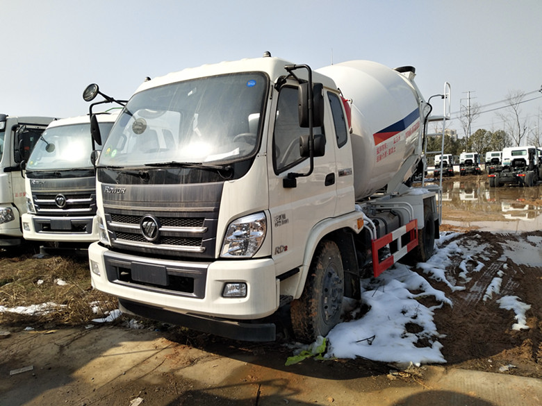 福田6方攪拌車