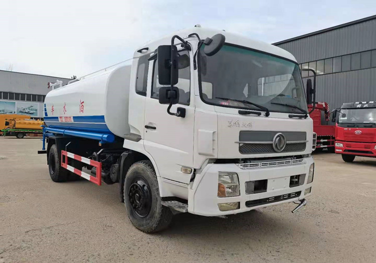 二手東風(fēng)天錦十五噸灑水車(chē)